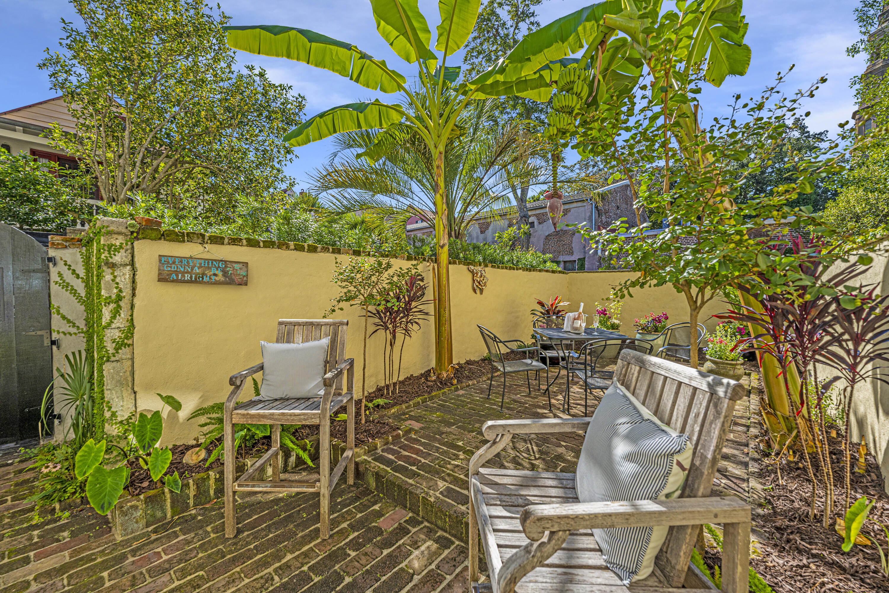 31 State Street Charleston, SC 29401 - Photo 30 of 52 Courtyard Oasis