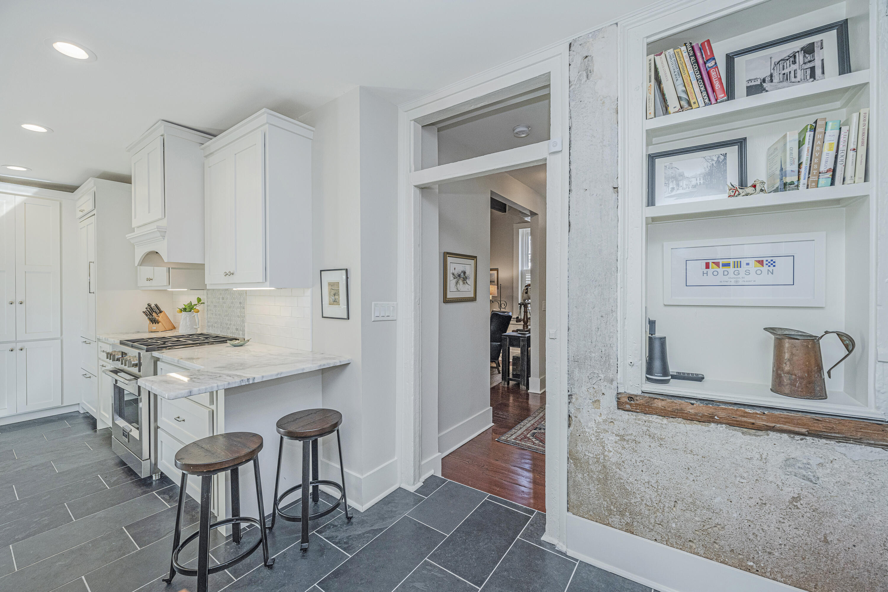31 State Street Charleston, SC 29401 - Photo 9 of 52 Exposed brick & masonry walls