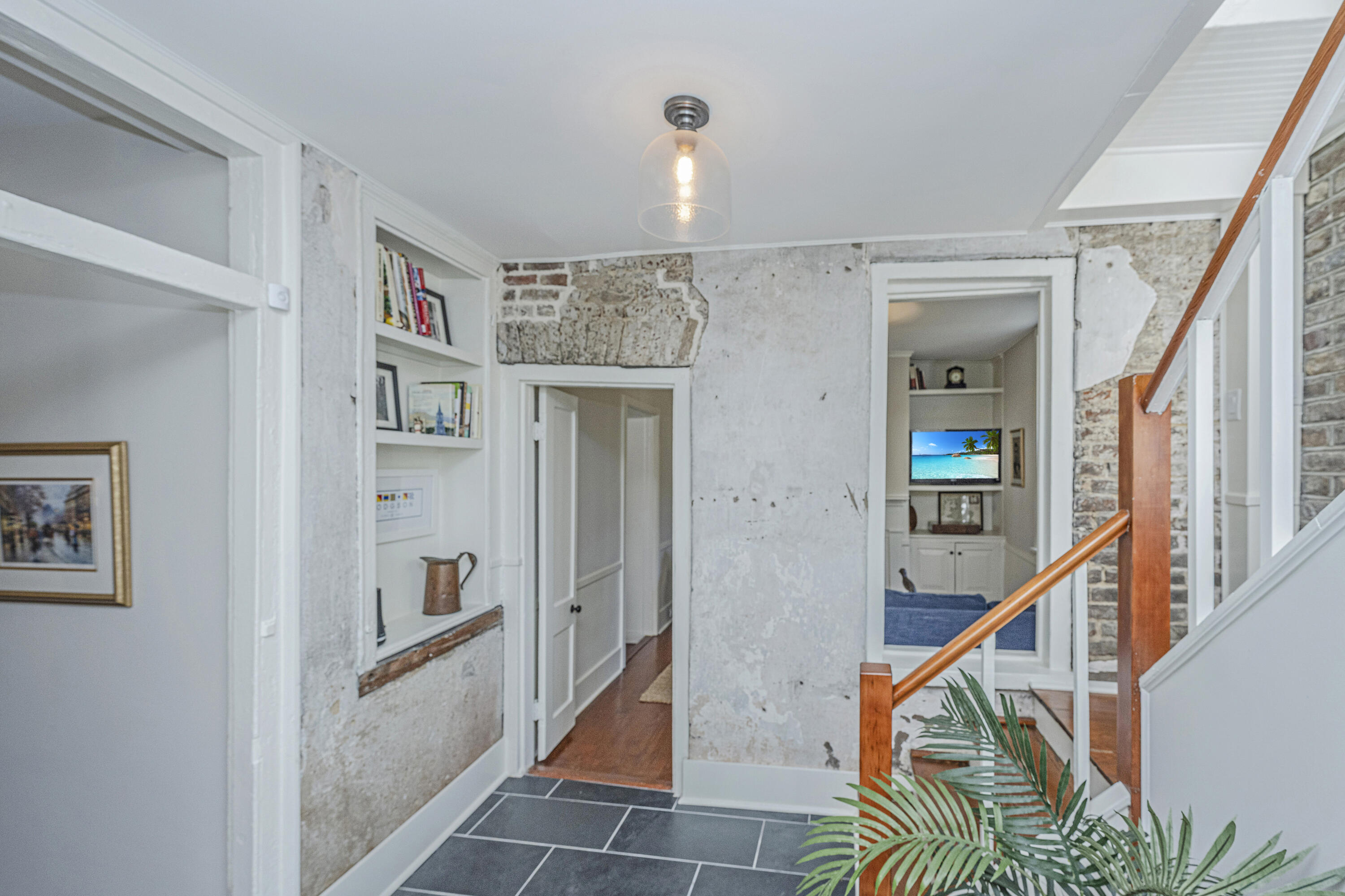 31 State Street Charleston, SC 29401 - Photo 10 of 52 Exposed brick and masonry