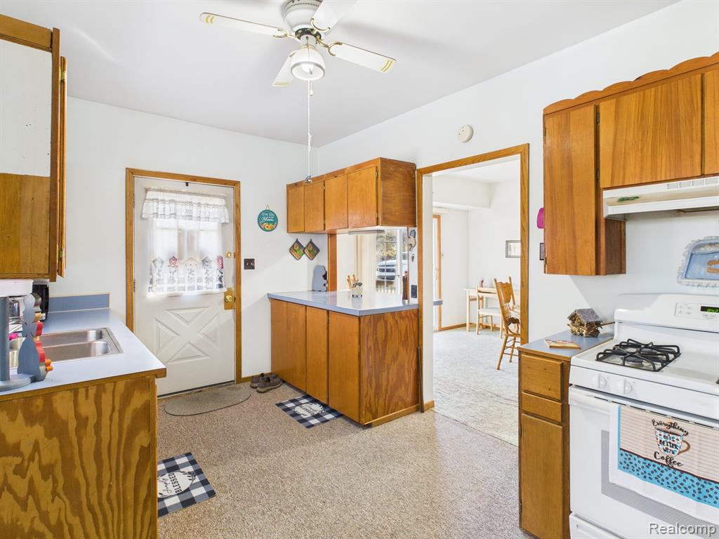 4467 Kings Mill Road North Branch, MI 48461 - Photo 10 of 38