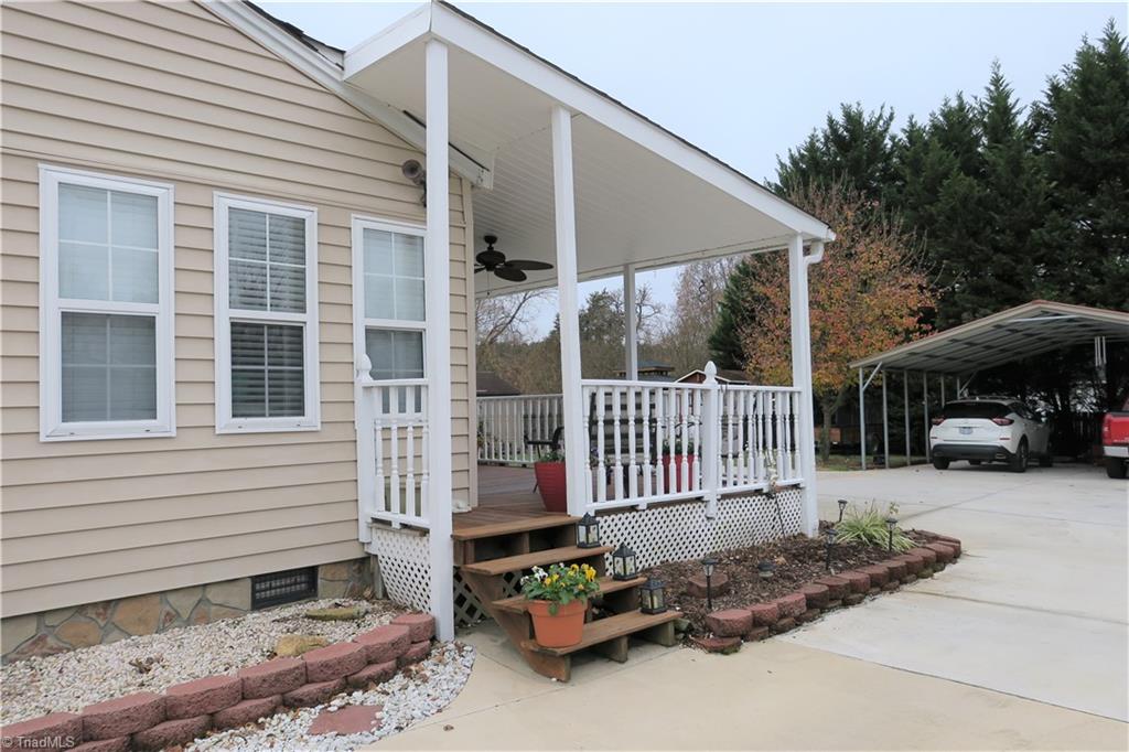 702 Rapp Street Thomasville, NC 27360 - Photo 3 of 30 Gallery Image 3