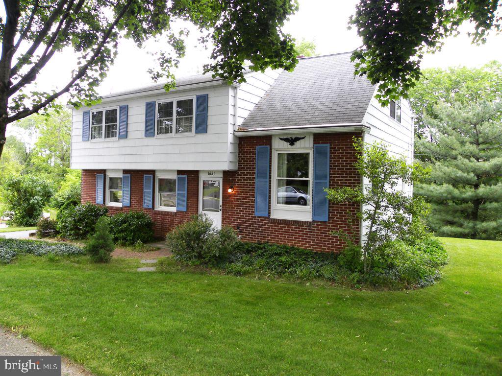 1621 Glenn Road Lancaster, PA 17601 - Photo 1 of 19 Gallery Image 1