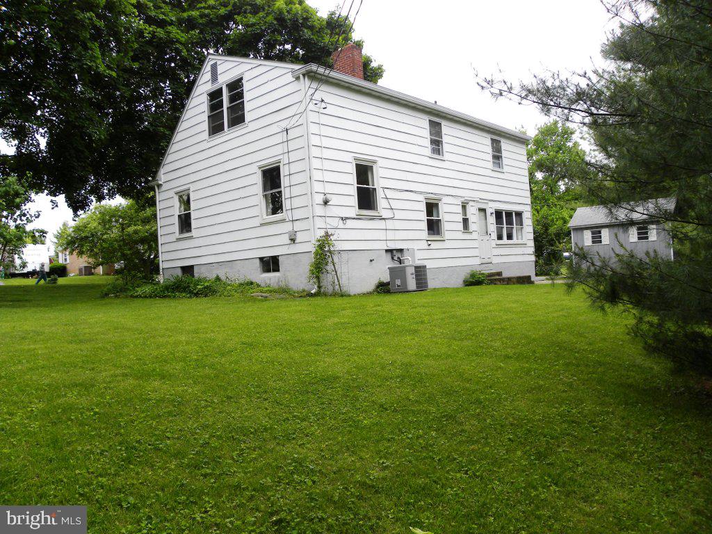 1621 Glenn Road Lancaster, PA 17601 - Photo 6 of 19 Gallery Image 6