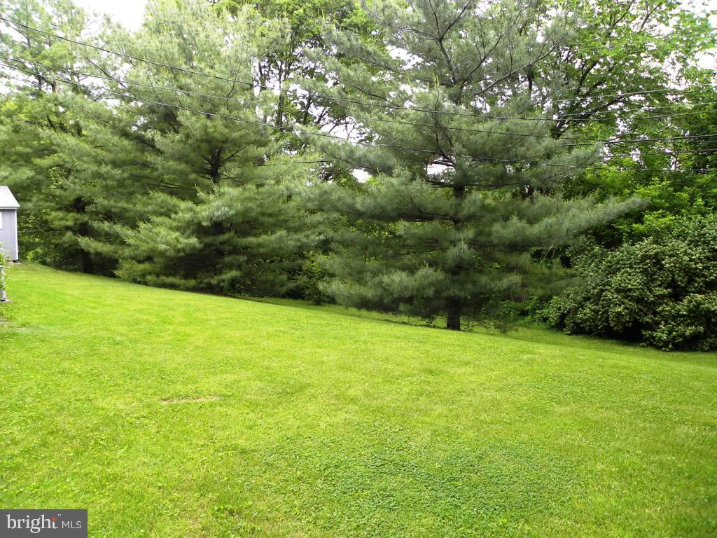 1621 Glenn Road Lancaster, PA 17601 - Photo 7 of 19 Gallery Image 7