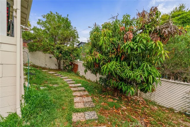 $1,800,000 | 2210 Scott Avenue, Los Angeles, CA 90026