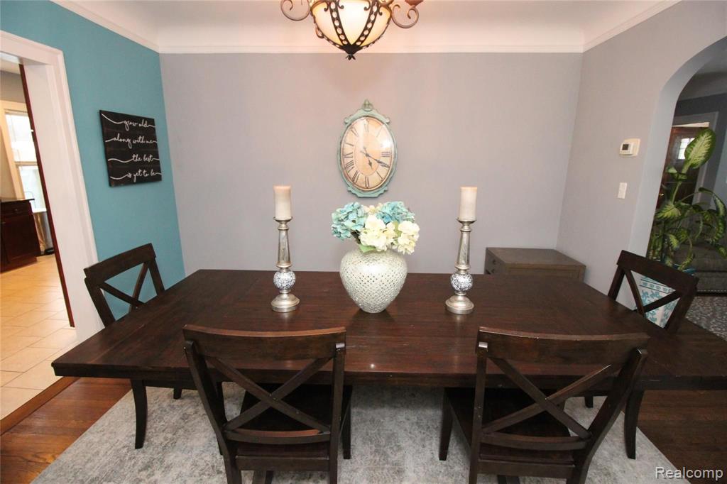 1376 Bedford Road Grosse Pointe Park, MI 48230 - Photo 11 of 49