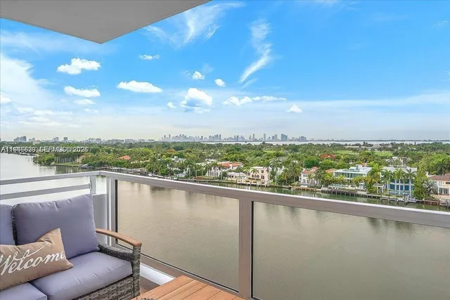 a view of roof deck with city view