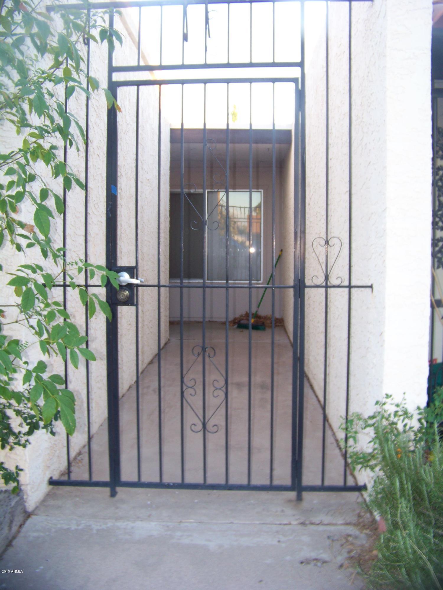 2313 West Vineyard Road Tempe, AZ 85282 - Photo 2 of 9 Exterior fence