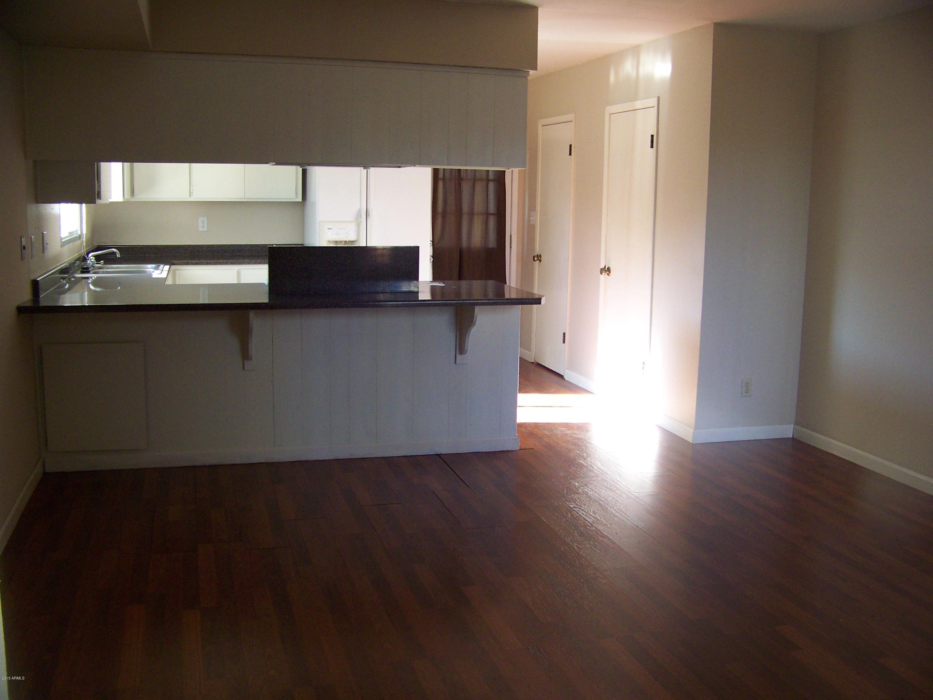 2313 West Vineyard Road Tempe, AZ 85282 - Photo 4 of 9 2016-01-02 09.40.44