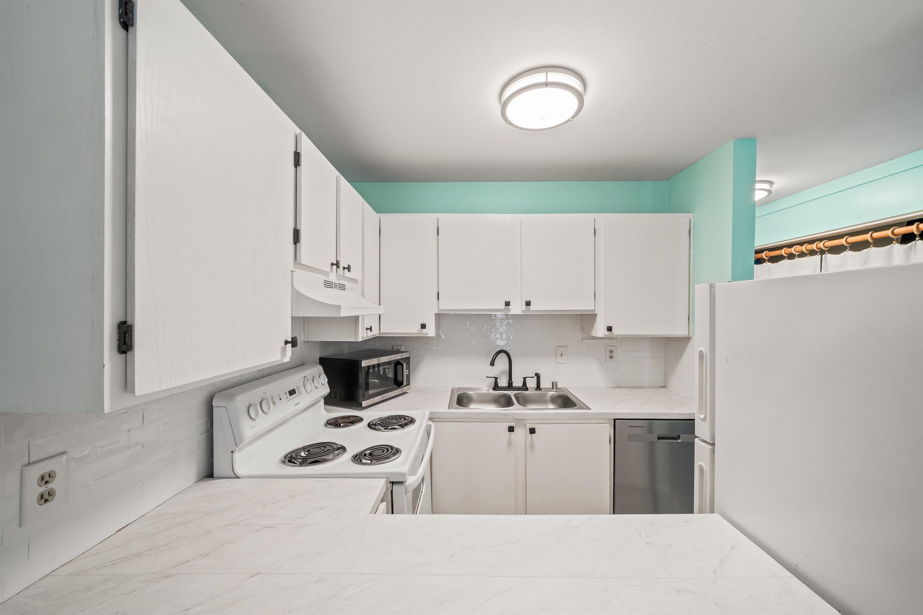 3740 Lower Honoapiilani Road, Unit A107 Lahaina, HI 96761 - Photo 10 of 25