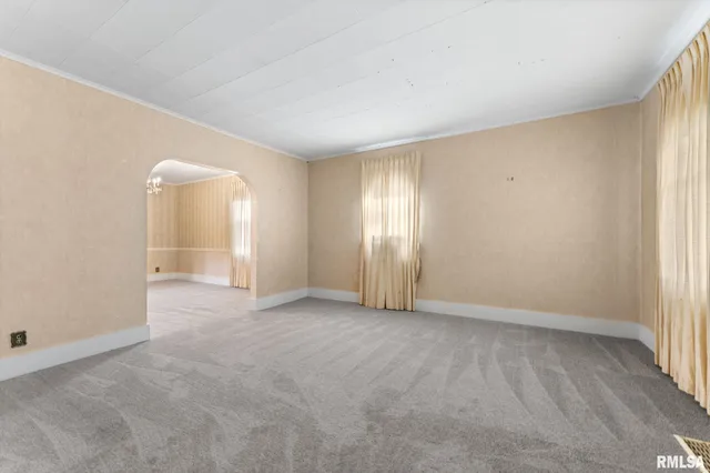 $1,800 | 2442 Mittman Road, Muscatine, IA 52761