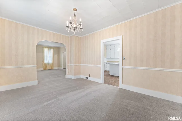 $1,800 | 2442 Mittman Road, Muscatine, IA 52761