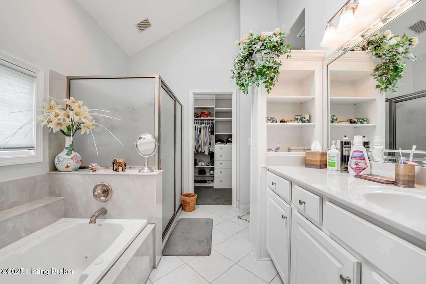 10424 Edgewater Road Louisville, KY 40223 - Photo 19 of 46 36" Vanity, Jetted Soaking Tub and Separate Shower