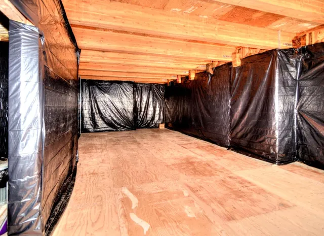 a view of a backyard of the house