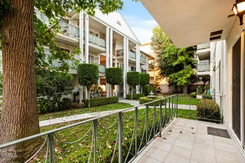 $3,200 | 1233 North Columbus Avenue, Unit 1C, Glendale, CA 91202