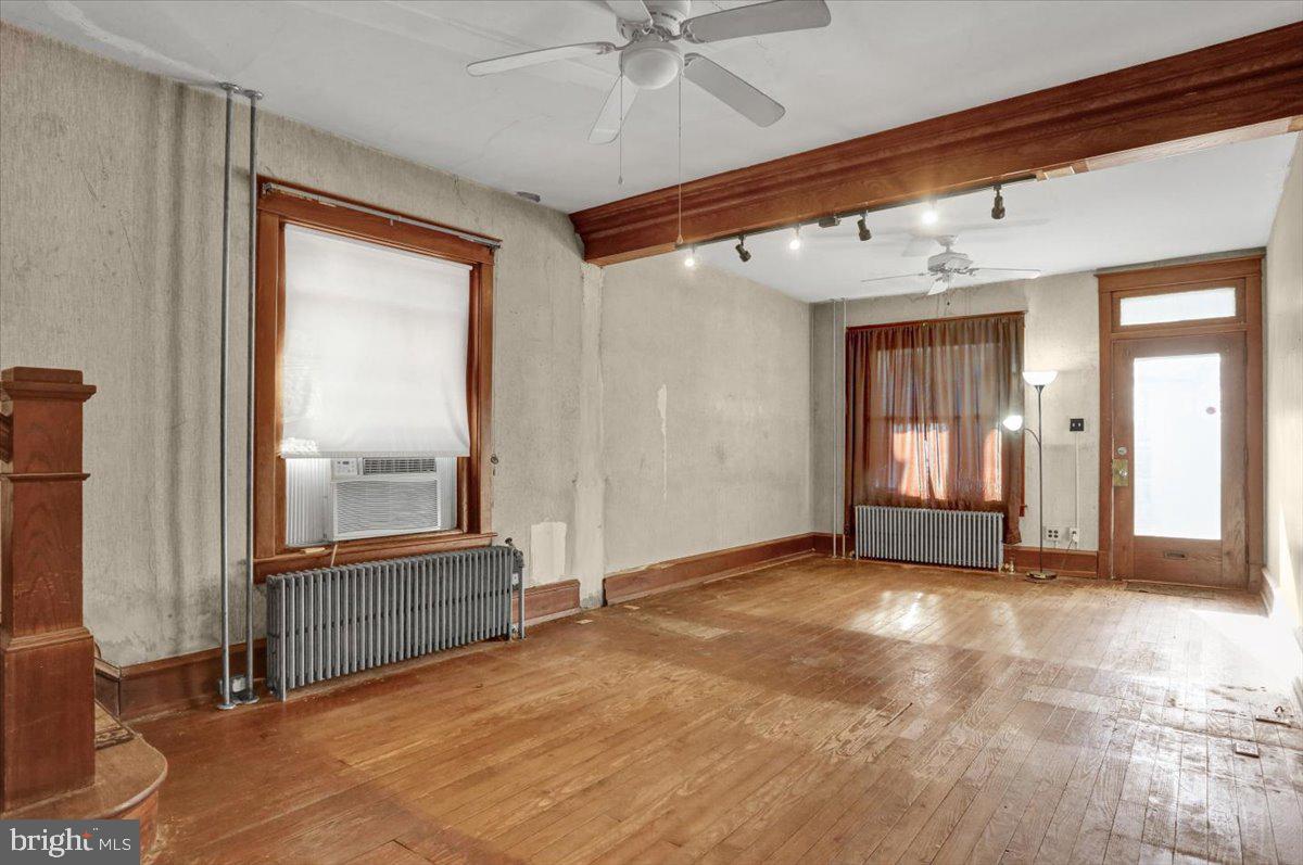 2019 Spring Street Reading, PA 19609 - Photo 11 of 31 LR/DR