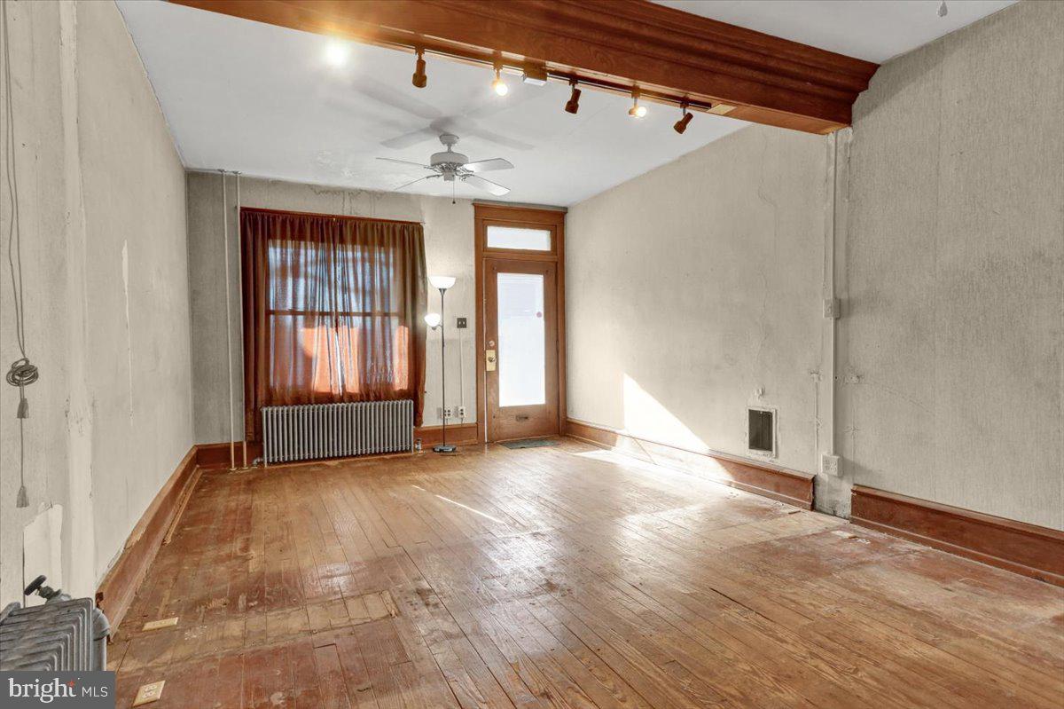 2019 Spring Street Reading, PA 19609 - Photo 10 of 31 LR/DR