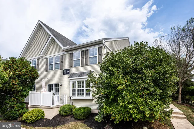 $440,000 | 123 Granite Lane, Unit 8, Chester Springs, PA 19425