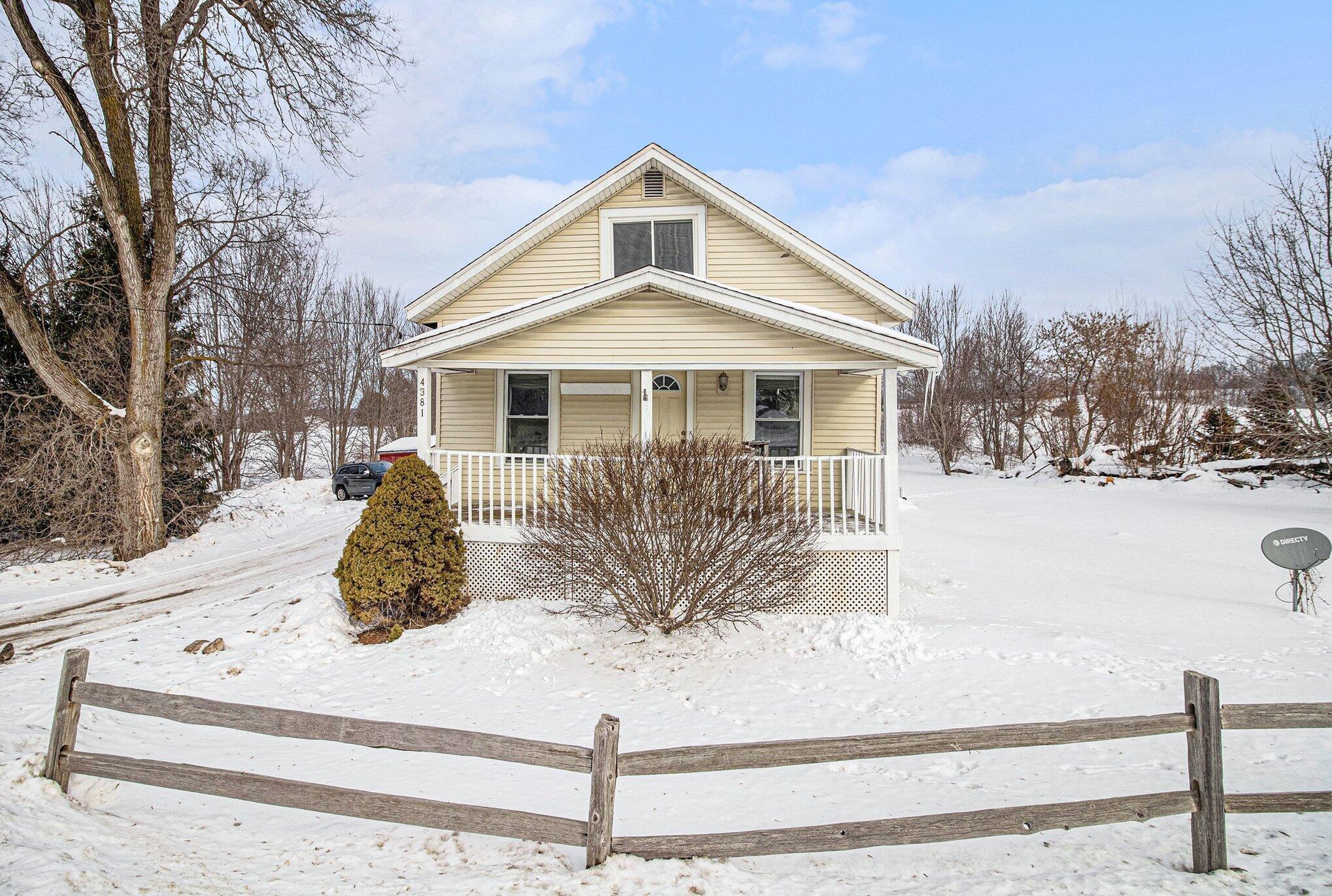 4381 100th Street Southwest Byron Center, MI 49315 - Photo 2 of 37 _mg_0107