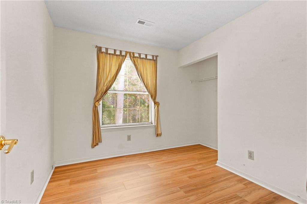 418 Shadybrook Road High Point, NC 27265 - Photo 20 of 29