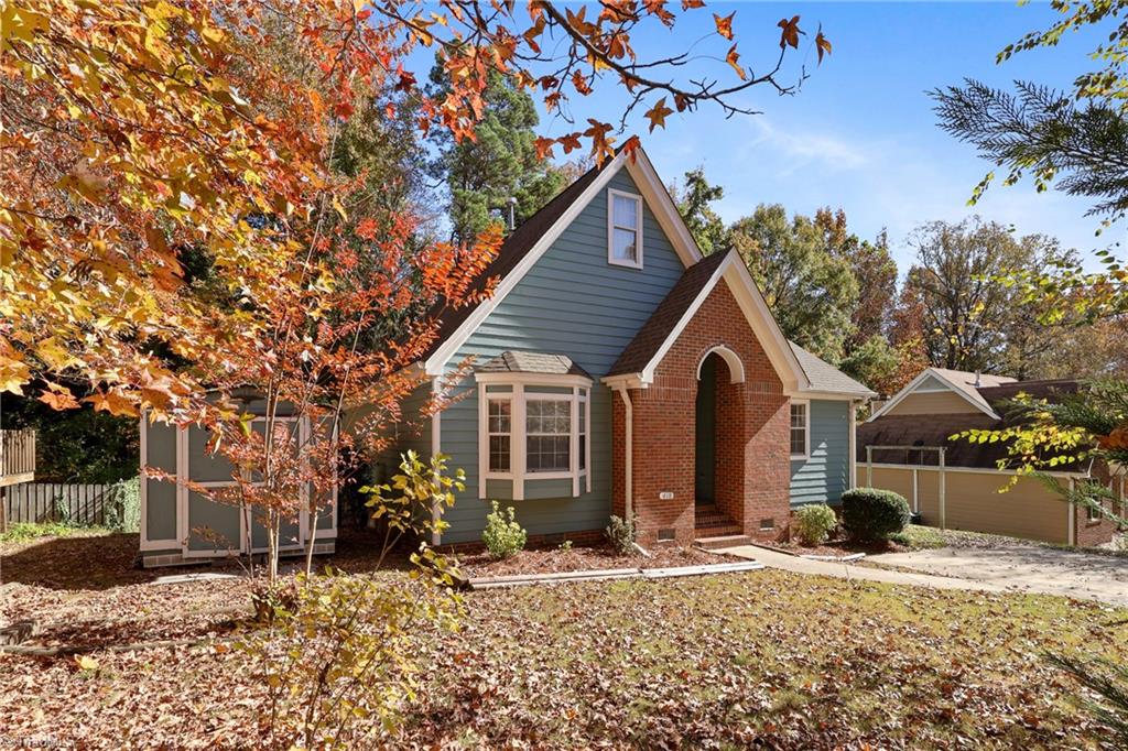 418 Shadybrook Road High Point, NC 27265 - Photo 2 of 29