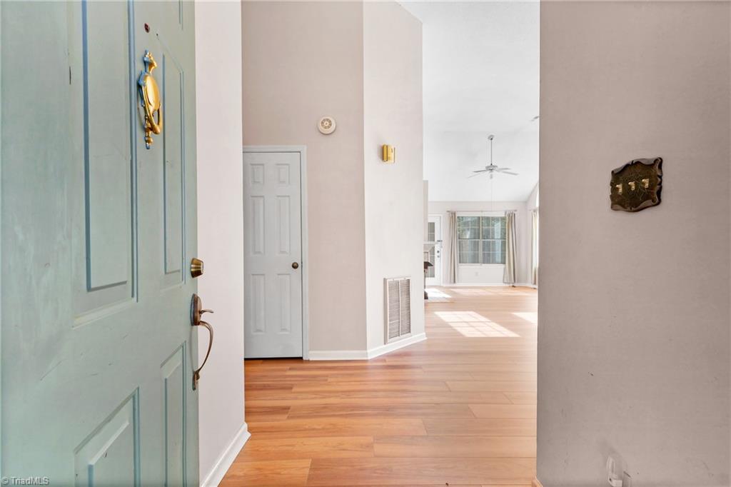 418 Shadybrook Road High Point, NC 27265 - Photo 6 of 29