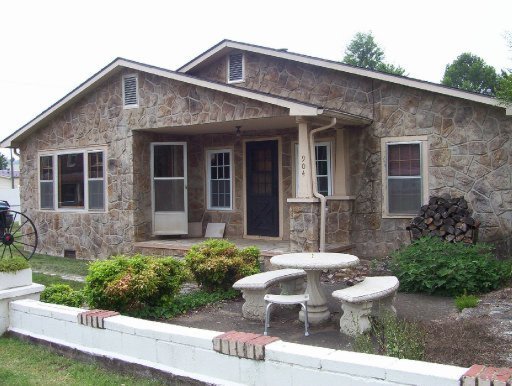 904 Spring Street Philadelphia, TN 37846 - Photo 1 of 1 Primary Photo