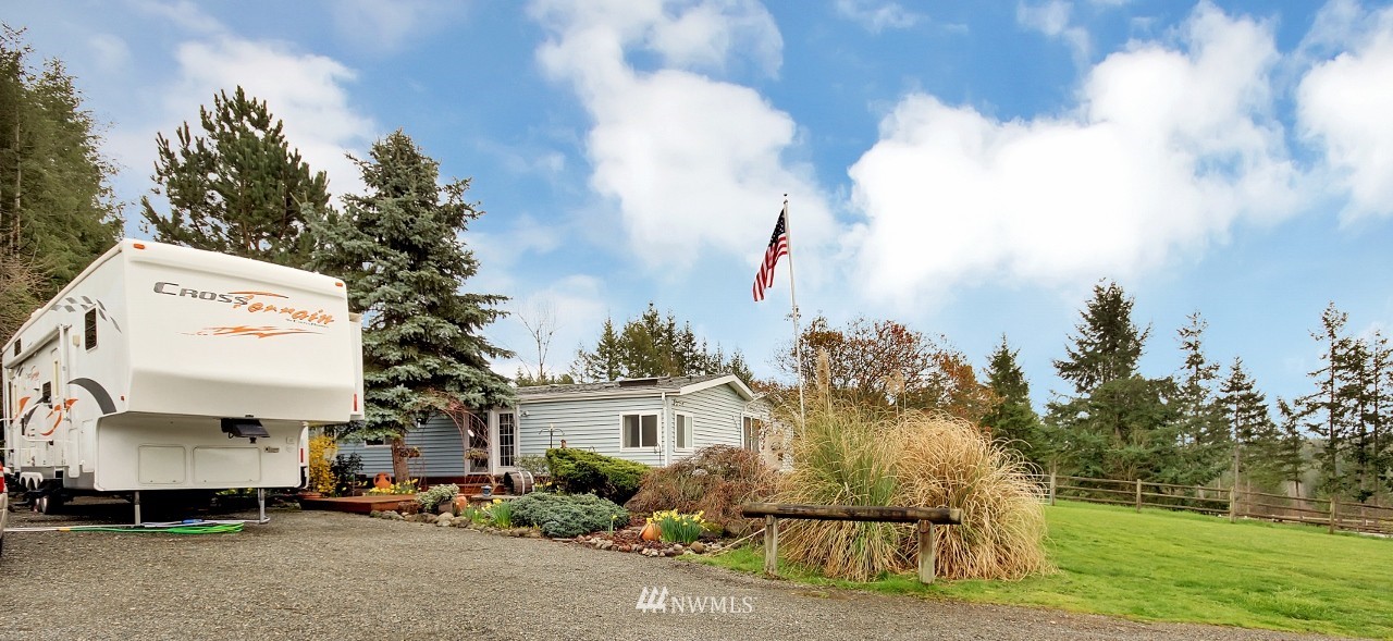 1511 Harts Lake Loop Road South Roy, WA 98580 - Photo 2 of 24 Gallery Image 2