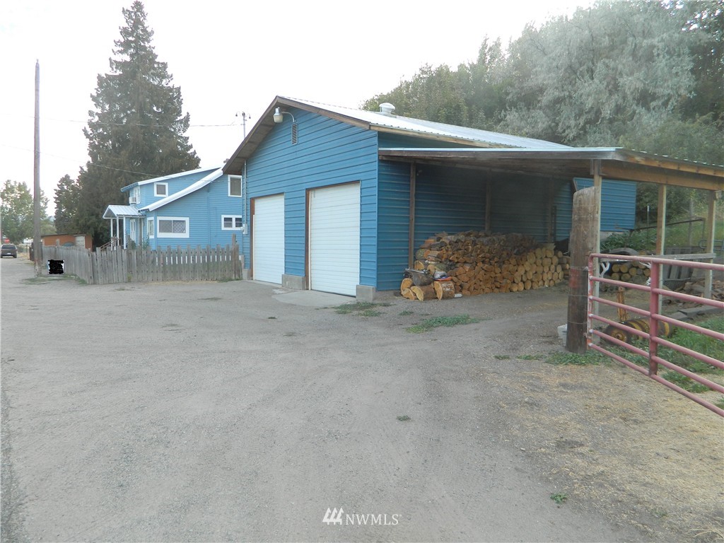 18 Breshear Road Omak, WA 98841 - Photo 2 of 14
