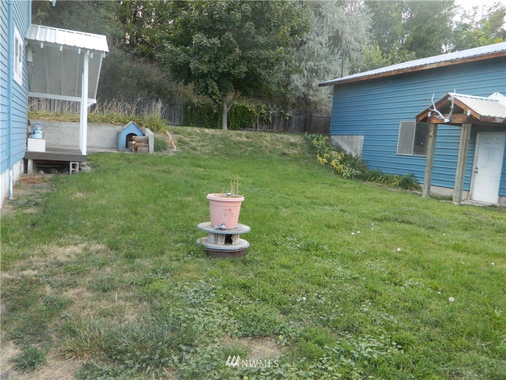 18 Breshear Road Omak, WA 98841 - Photo 3 of 14