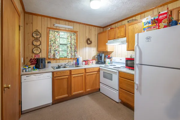 $850,000 | 115 Chalet Lane, Henderson, TN 38340