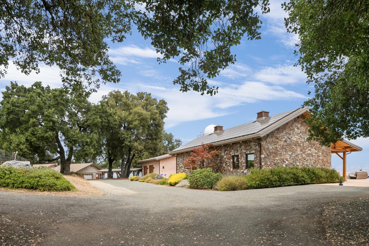 15060 Montebello Road Cupertino, CA 95014 - Photo 22 of 82 Gallery Image 22