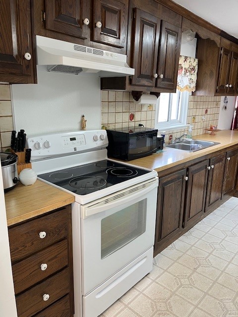 44 Castle Road Attleboro, MA 02703 - Photo 4 of 19