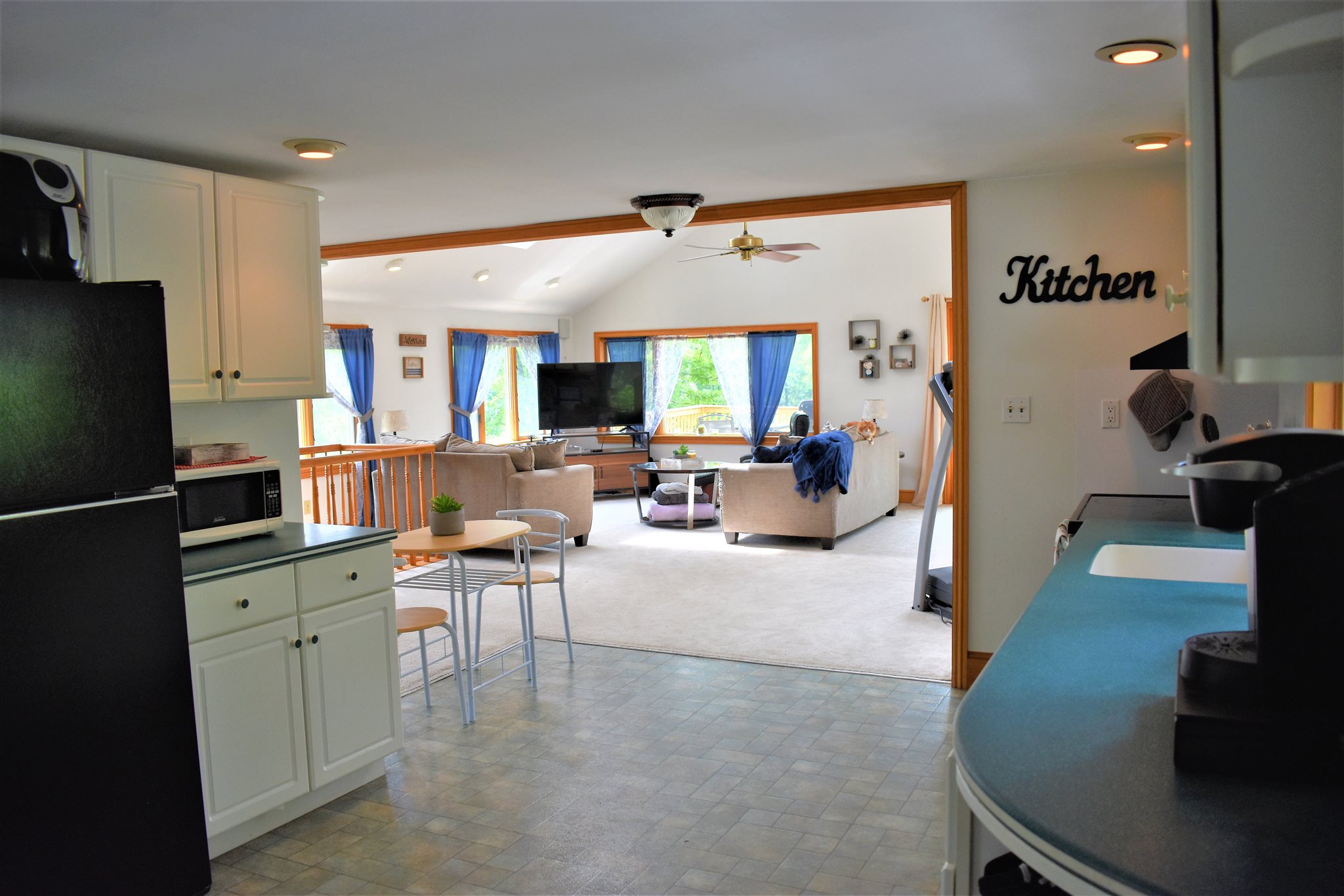 1008 East Washington Road Hillsborough, NH 03244 - Photo 3 of 33 Gallery Image 3
