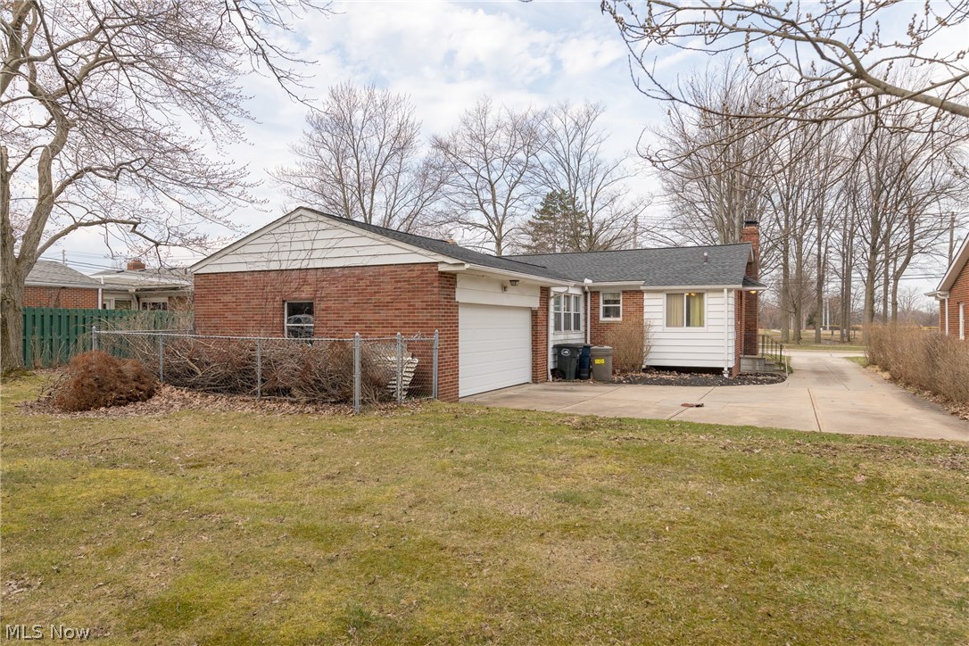 1879 Brainard Road Lyndhurst, OH 44124 - Photo 29 of 29