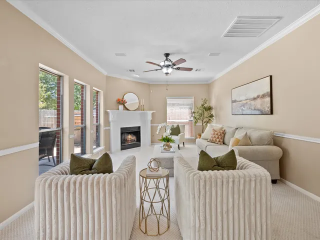 $400,000 | 15242 Shapiro Springs Lane, Houston, TX 77095