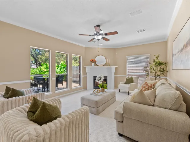 $400,000 | 15242 Shapiro Springs Lane, Houston, TX 77095