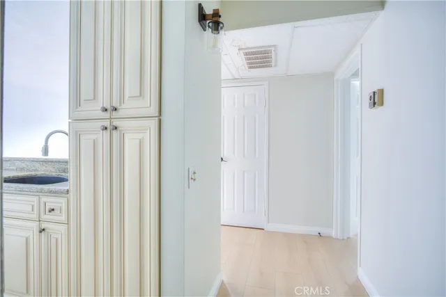 $1,900 | 421 South Lafayette Park Place, Unit 624, Los Angeles, CA 90057