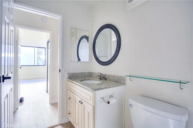 $1,900 | 421 South Lafayette Park Place, Unit 624, Los Angeles, CA 90057