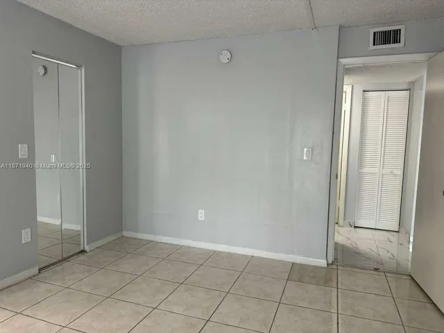 $2,100 | 1480 West 46th Street, Unit 208, Hialeah, FL 33012