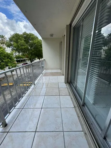 $2,100 | 1480 West 46th Street, Unit 208, Hialeah, FL 33012