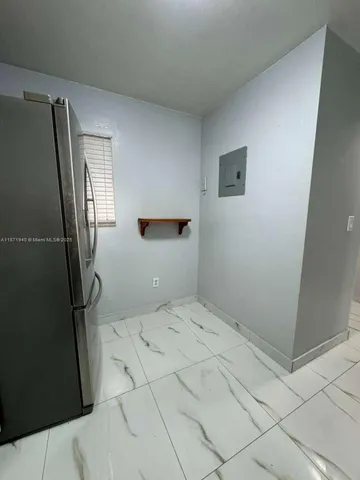 $2,100 | 1480 West 46th Street, Unit 208, Hialeah, FL 33012