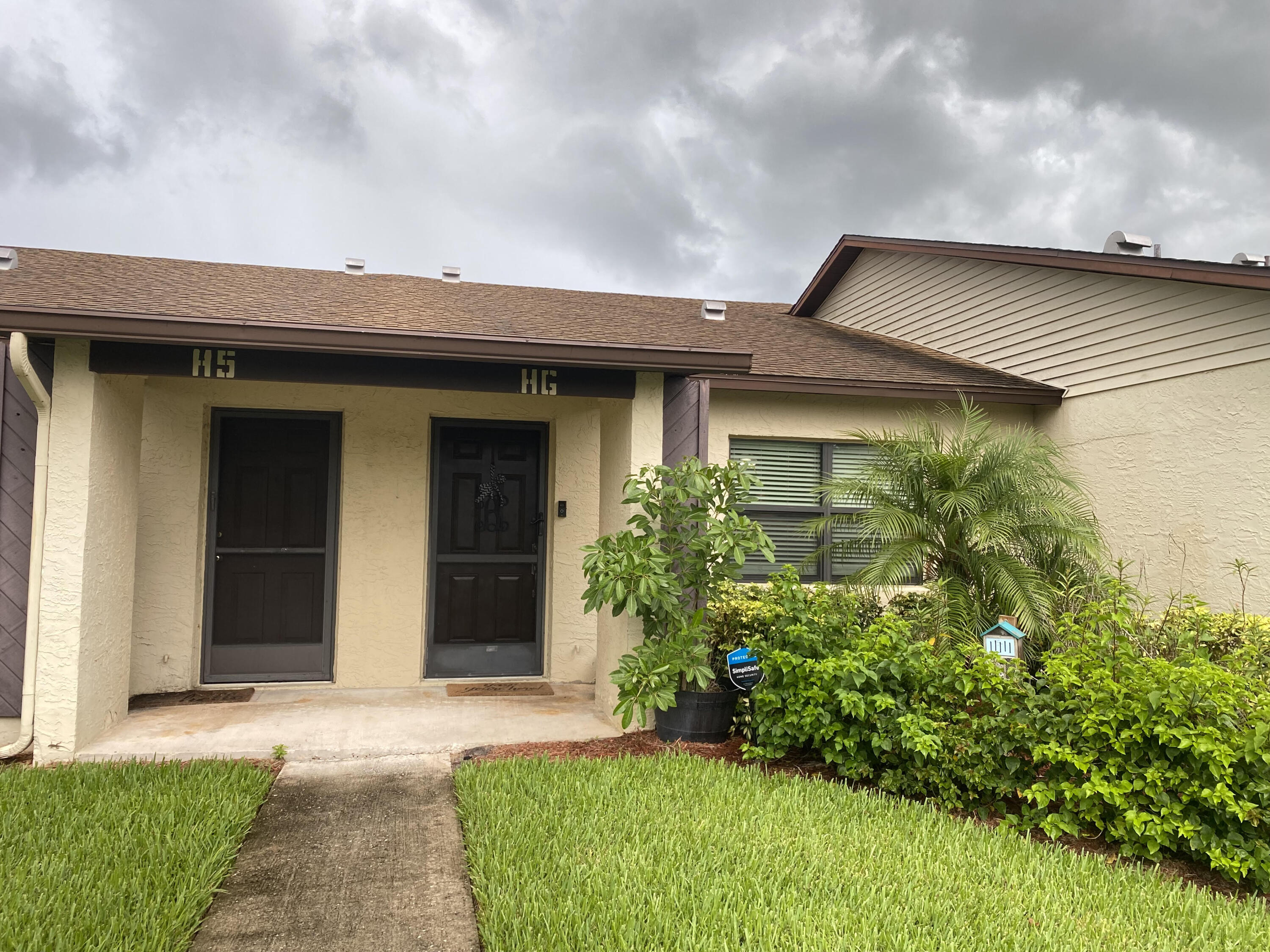 6018 Indrio Road, Unit H6 Fort Pierce, FL 34951 - Photo 1 of 15 Front