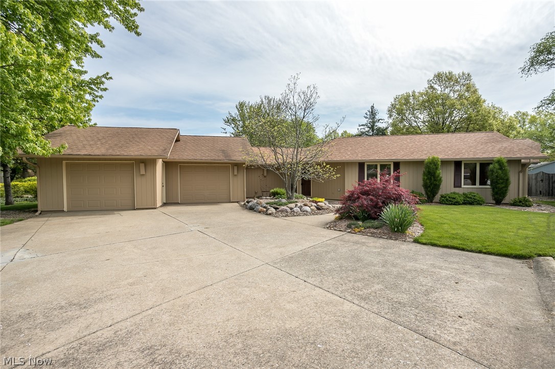 10779 Gate Post Road Strongsville, OH 44149 - Photo 1 of 34 Gallery Image 1