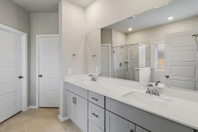 $2,900 | 12026 Meandering Strm Drive, Baytown, TX 77523