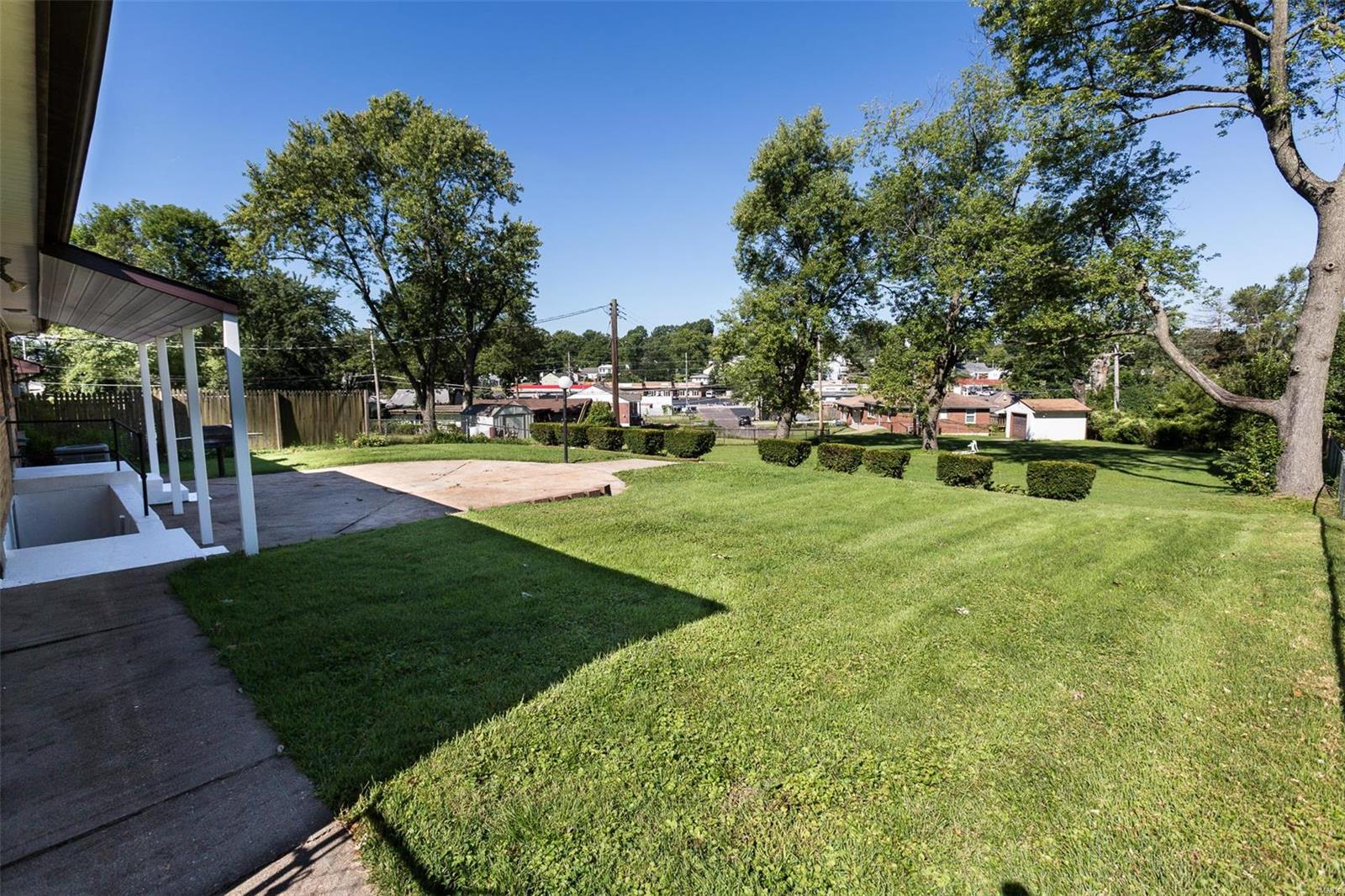1943 Brown Road St. Louis, MO 63114 - Photo 17 of 28 Gallery Image 17
