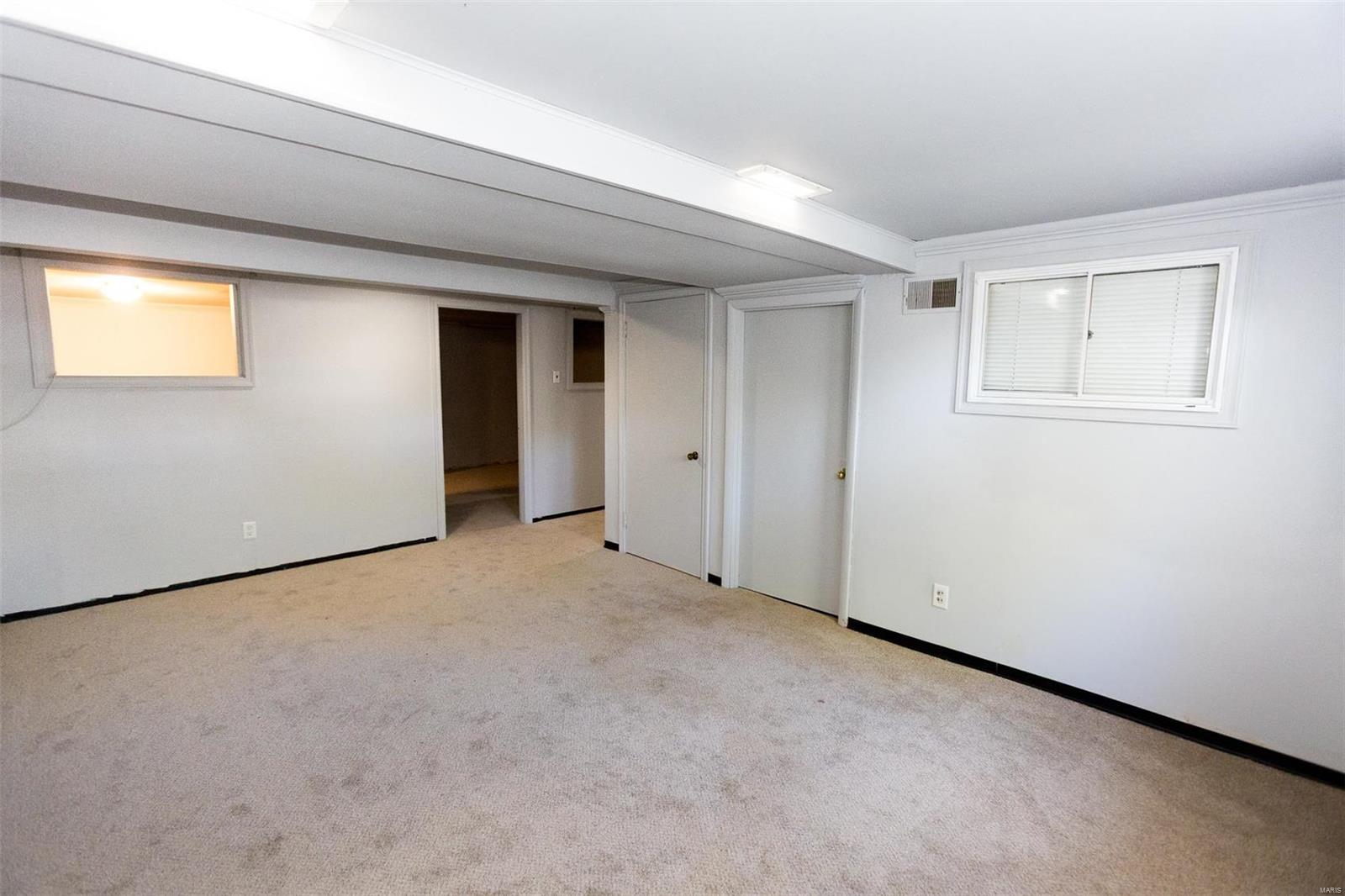 1943 Brown Road St. Louis, MO 63114 - Photo 18 of 28 Gallery Image 18