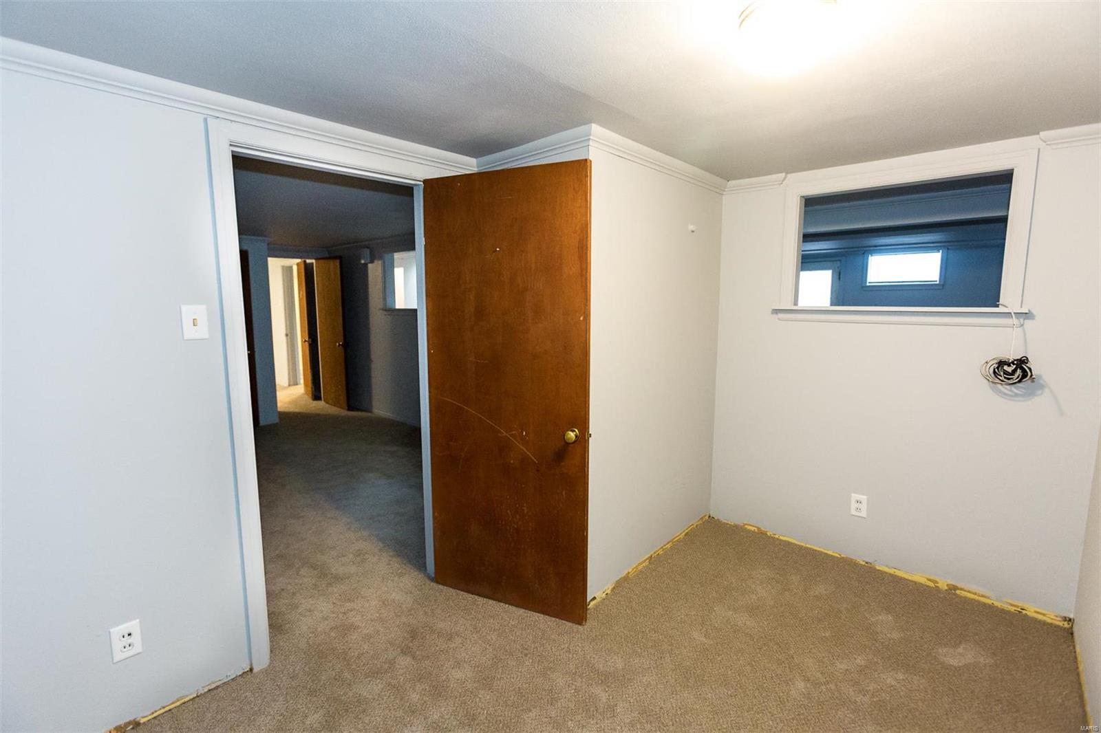 1943 Brown Road St. Louis, MO 63114 - Photo 19 of 28 Gallery Image 19