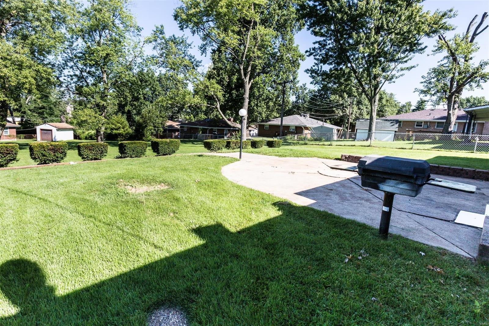 1943 Brown Road St. Louis, MO 63114 - Photo 22 of 28 Gallery Image 22