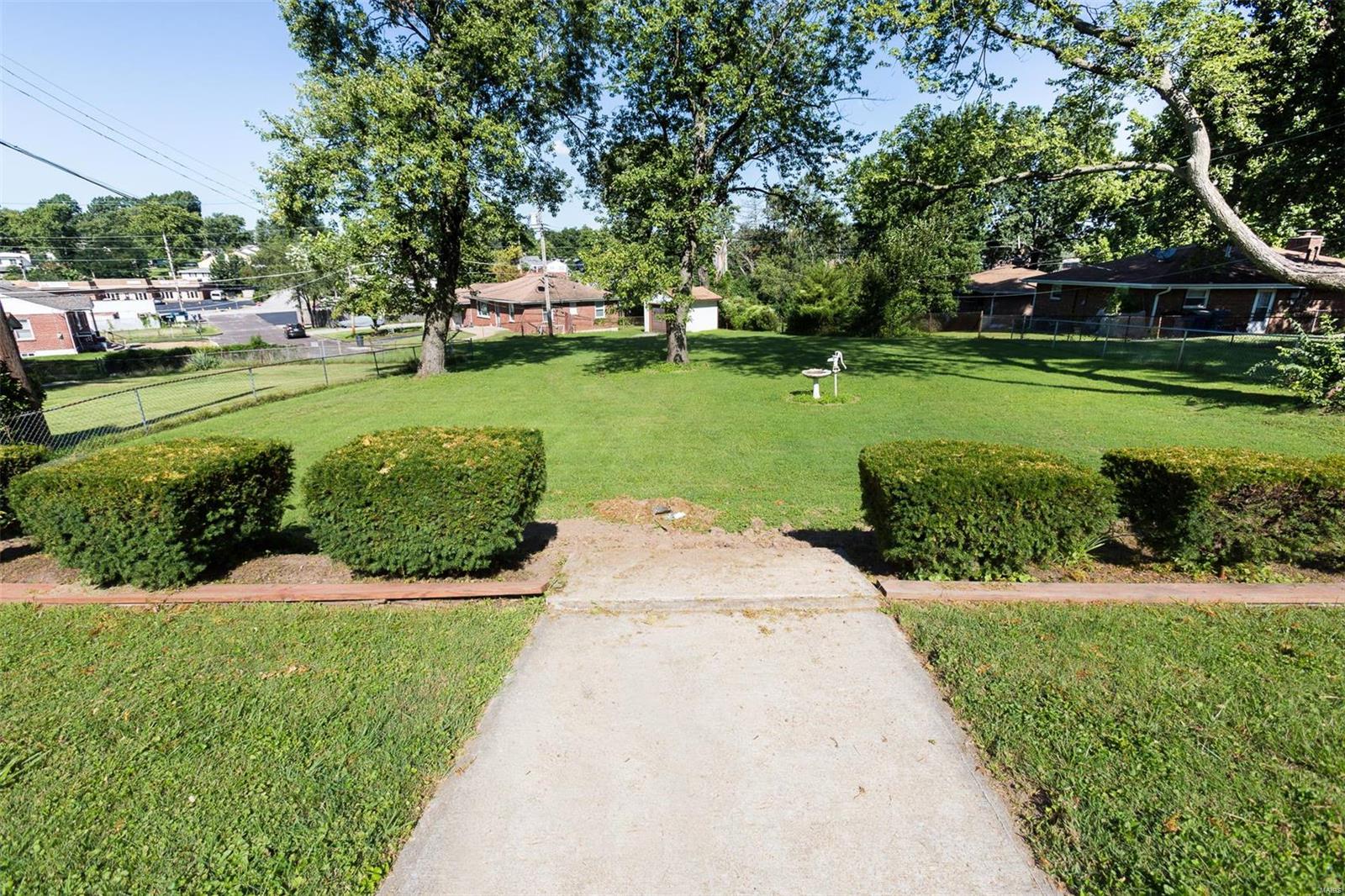 1943 Brown Road St. Louis, MO 63114 - Photo 23 of 28 Gallery Image 23